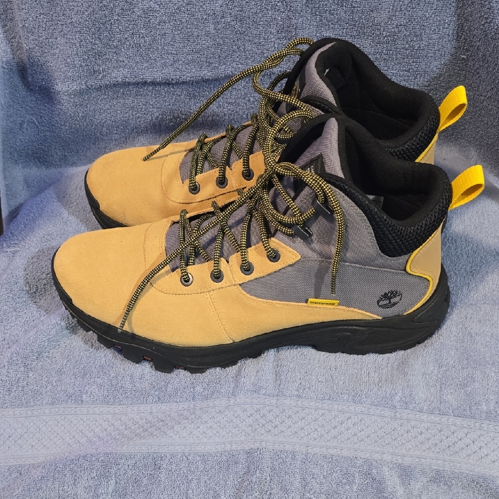 Timberland Men's Tan and Black Hiking Boots